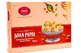 Karachi Bakery Soan Papdi 400gm | Indian Sweet | Classic Flavour | Mithai
