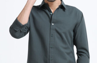 WHISQ Men Solid Casual Dark Green Shirt