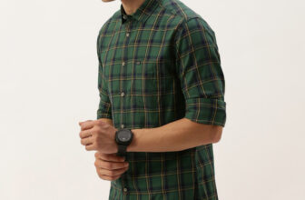 The Indian Garage Co. Men Checkered Casual Green Shirt