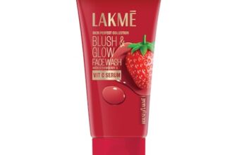 Lakme Blush & Glow Strawberry Freshness Gel Face Wash with Strawberry Extracts|| 150 g