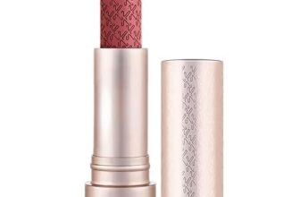 Lipstick in Nude Pink Shade, Creamy Finish, Rose Gold Packaging, Long-Lasting Formula