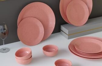 The Earth Store Spiral Pink Set of 12 Piece Ceramic Dinner Set, 4 Full Dinner Plates, 4 Quarter Plates, 4 Vegetable Bowls | Microwave & Dishwasher Safe | Ceramic Plate | Katori