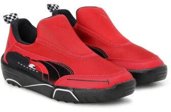 PUMA Boys & Girls Slip on Sneakers(Red, 16 Years+)