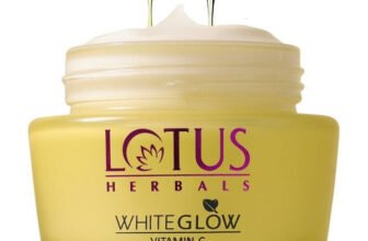 LOTUS HERBALS WhiteGlow Vitamin-C Radiance Gel Creme SPF 20 PA+++(50 g)