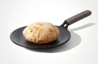 Meyer Pre-Seasoned Cast Iron Roti/Chapati/Dosa Tawa Pan with Stick Handle, Dosa Kallu, Iron Tawa Big Size | Pre-Seasoned Cast Iron Cookware | Gas Stovetop Compatible | 26cm, Black