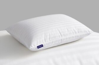 WELLGIVER Microfibre Sleeping Pillow Pack of 1 Stripes Ultra Soft Bed Pillow for Sleeping, 41×61 cm, Soft & Fluffy, with Inner Cover(White)