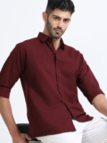 WHISQ Men Solid Casual Maroon Shirt