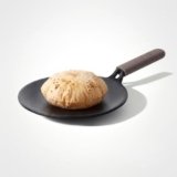 Meyer Pre-Seasoned Cast Iron Roti/Chapati/Dosa Tawa Pan with Stick Handle, Dosa Kallu, Iron Tawa Big Size | Pre-Seasoned Cast Iron Cookware | Gas Stovetop Compatible | 26cm, Black